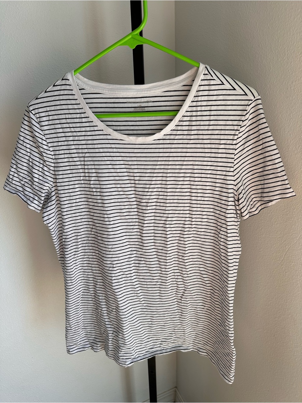 Amazon essentials large shirt